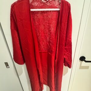 La Vie En Rose satin and laced robe (XL)